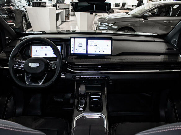 2026 Geely Okavango I Рестайлинг, синий, 4085990 рублей - вид 5