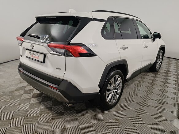2021 Toyota RAV4 V (XA50), белый, 2875000 рублей - вид 4