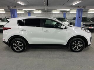 2016 Kia Sportage IV, белый, 1559000 рублей, вид 4