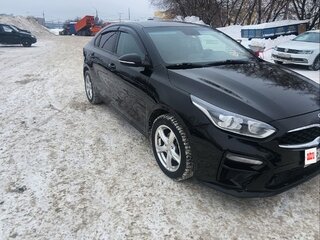 2019 Kia Cerato IV, чёрный, 1550000 рублей, вид 3