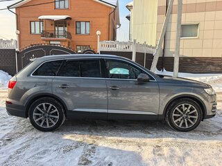 2017 Audi Q7 II (4M), серый, 2990000 рублей, вид 4
