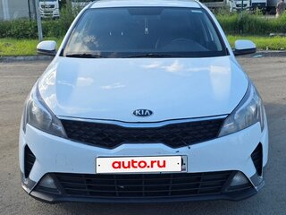 2021 Kia Rio IV Рестайлинг, белый, 850000 рублей, вид 1