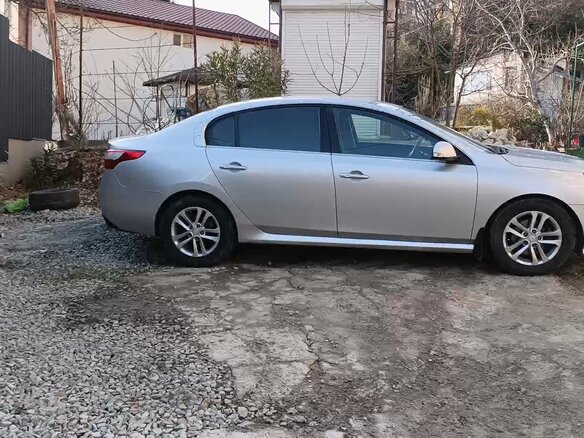 2011 Renault Latitude I, серый, 630000 рублей - вид 6