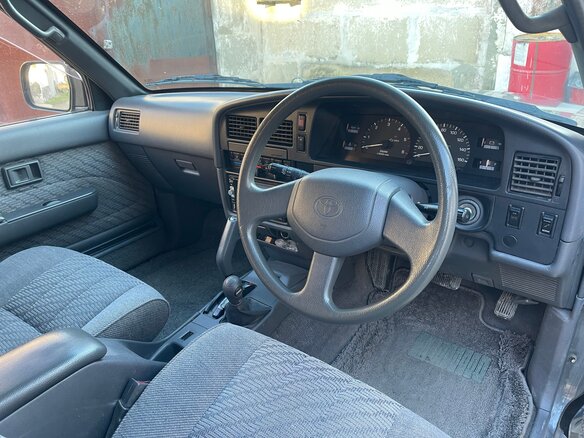 1994 Toyota Hilux Surf II Рестайлинг, серый, 899999 рублей - вид 8