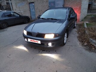 2003 Mitsubishi Carisma I Рестайлинг, серебристый, 260000 рублей, вид 2