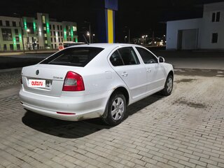 2012 Skoda Octavia II (A5) Рестайлинг, белый, 650000 рублей, вид 4