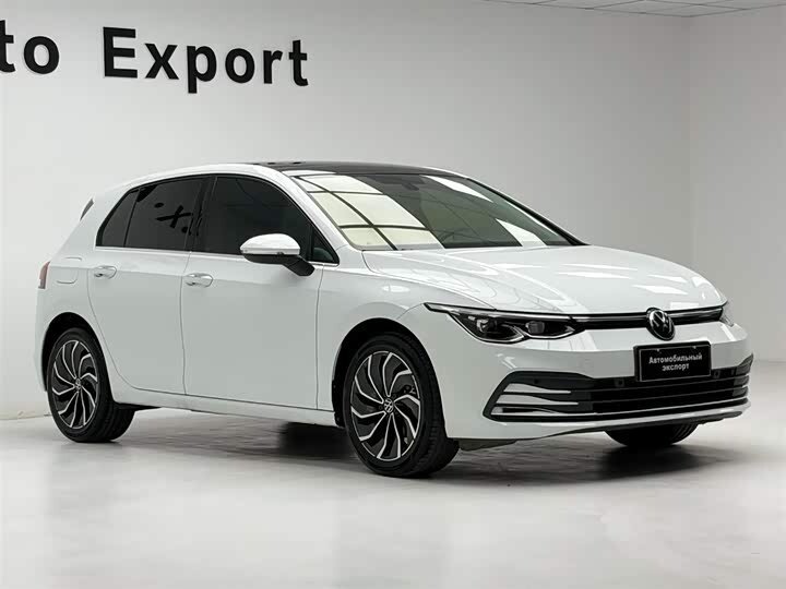 Открыть фотографии: Volkswagen Golf VIII