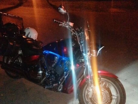 2008 Honda VTX 1800, пурпурный, 1200000 рублей, вид 4