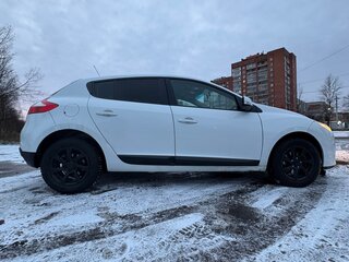 2012 Renault Megane III Рестайлинг, белый, 530000 рублей, вид 5