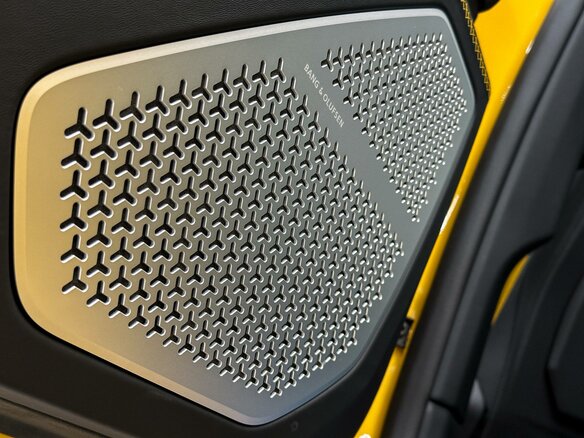 2025 Lamborghini Urus SE I Рестайлинг, жёлтый, 40900000 рублей - вид 30