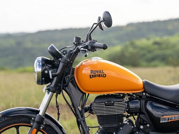 2026 Royal Enfield Meteor, оранжевый, 509000 рублей - вид 16