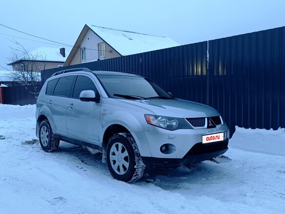 2007 Mitsubishi Outlander II, серебристый, 1045000 рублей - вид 2