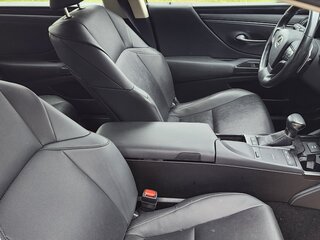 2021 Lexus ES 250 VII Рестайлинг, белый, 4900000 рублей, вид 5