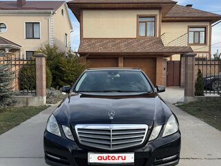 2011 Mercedes-Benz E-Класс 200 7G-Tronic IV (W212, S212, C207), чёрный, 1850000 рублей, вид 3