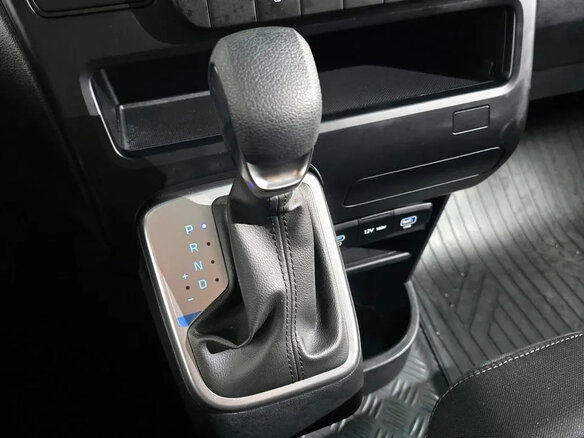 2025 Hyundai Staria I, серый - вид 9