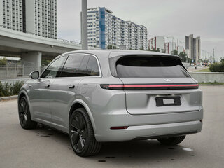 2025 Li Auto (Lixiang) L7 52.3 kWh I Рестайлинг, серебристый, 10690000 рублей, вид 4