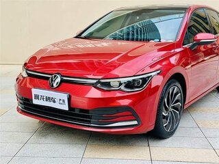 2021 Volkswagen Golf VIII, красный, 2023000 рублей, вид 3