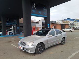 2004 Mercedes-Benz C-Класс 200 II (W203), серебристый, 720000 рублей, вид 3