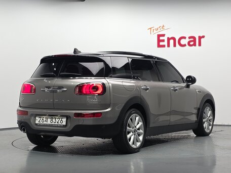 2022 Mini Clubman One D II Рестайлинг, серебристый, 1978414 рублей, вид 2