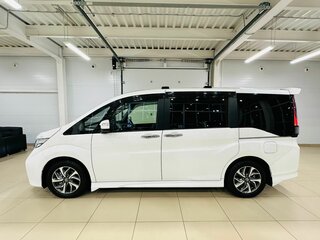 2015 Honda Stepwgn Spada V, белый, 2299999 рублей, вид 3