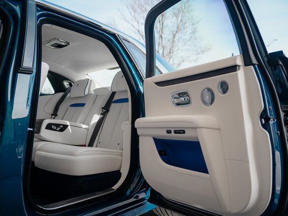 2026 Rolls-Royce Ghost II Рестайлинг (Series II), синий - вид 15