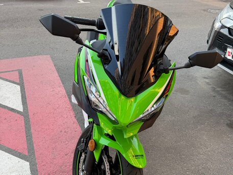2022 Kawasaki Ninja 400, зелёный, 600000 рублей, вид 2