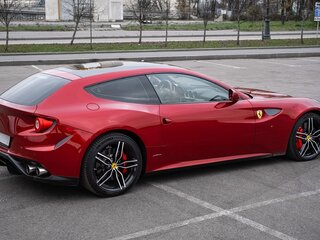 2015 Ferrari FF, красный, 15900000 рублей, вид 4