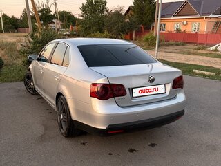 2008 Volkswagen Jetta V, серебристый, 620000 рублей, вид 4