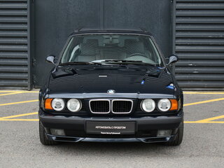 1995 BMW 5 серии 540i III (E34), синий, 3950000 рублей, вид 2
