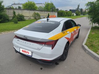 2021 Hyundai Elantra VII (CN7), белый, 1900000 рублей, вид 4