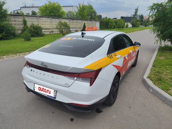 2021 Hyundai Elantra VII (CN7), белый, 1900000 рублей - вид 3