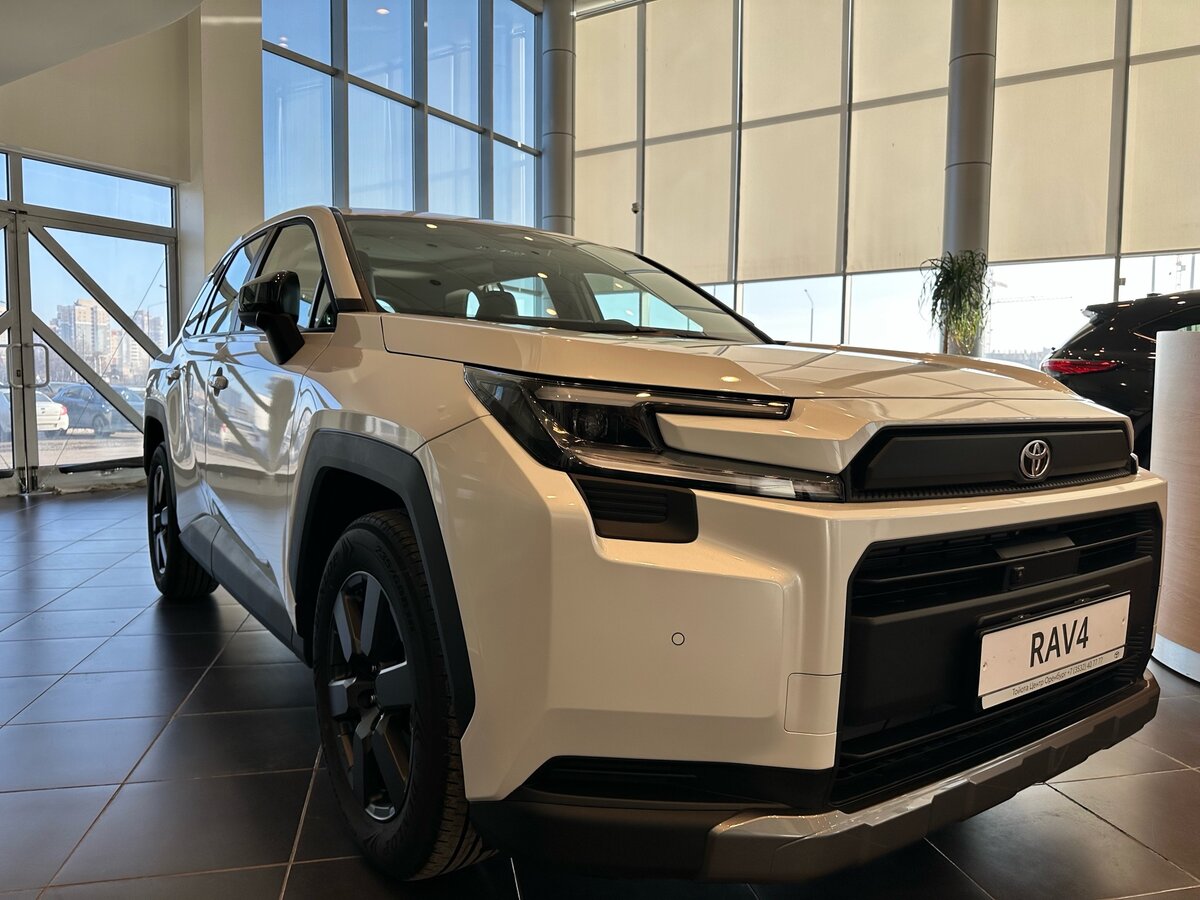 Открыть фотографии: Toyota RAV4 VI (XA60)