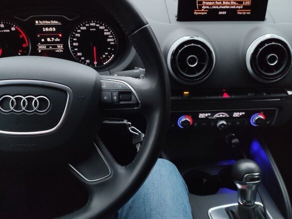 2013 Audi A3 III (8V), белый, 1600000 рублей - вид 6