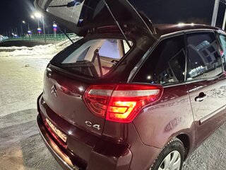 2007 Citroen C4 Picasso I, красный, 600000 рублей, вид 2