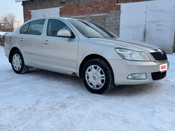 2012 Skoda Octavia II (A5) Рестайлинг, серебристый, 770000 рублей - вид 1