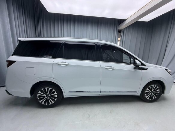 2022 Wuling Jiachen, белый, 1550678 рублей - вид 3