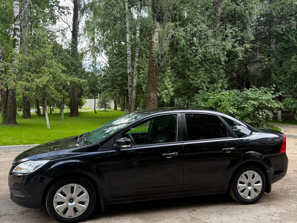 2010 Ford Focus II Рестайлинг, чёрный - вид 6
