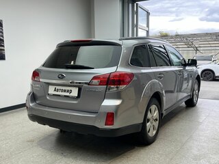 2010 Subaru Outback IV, серебристый, 1100000 рублей, вид 4