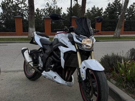 2013 Suzuki GSR 750, белый, 620000 рублей, вид 1