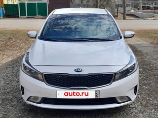 2017 Kia Cerato III Рестайлинг (Classic), белый, 1470000 рублей, вид 3