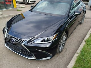 2020 Lexus ES 300h VII, чёрный, 4300000 рублей, вид 2
