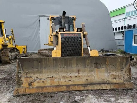 2005 Komatsu D65, жёлтый, 8700000 рублей, вид 1