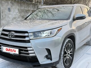 2018 Toyota Highlander III (XU50) Рестайлинг, серебристый, 3900000 рублей, вид 4