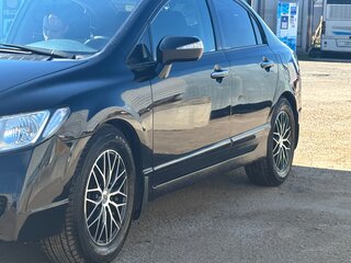 2009 Honda Civic Hybrid VIII Рестайлинг, чёрный, 600000 рублей, вид 3