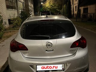 2011 Opel Astra J, серебристый, 850000 рублей, вид 2