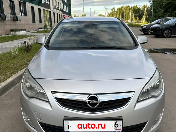 2010 Opel Astra J, серый
