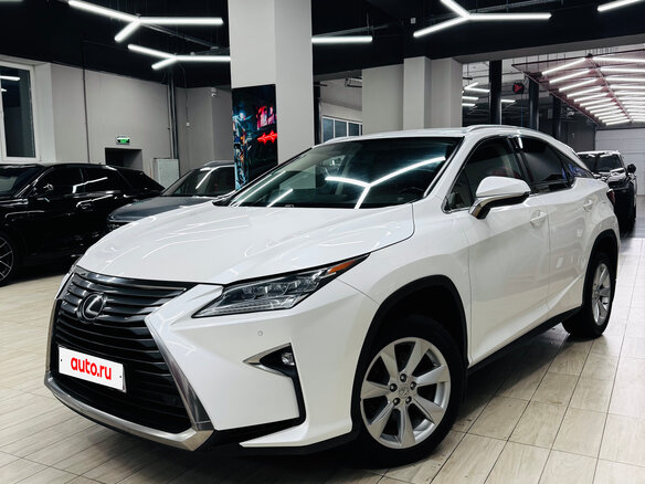 2017 Lexus RX 200t IV, белый, 3500000 рублей