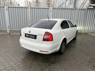 2011 Skoda Octavia II (A5) Рестайлинг, белый, 525000 рублей, вид 5