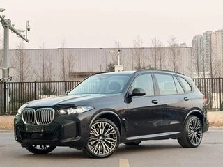 2023 BMW X5 40i IV (G05/G18) Рестайлинг, чёрный, 9000000 рублей, вид 1