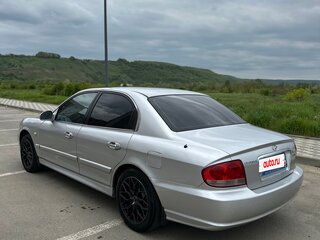 2006 Hyundai Sonata ТагАЗ IV (EF) Рестайлинг, серебристый, 600000 рублей, вид 5